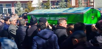 Tokat'ta kaldığı apartta ölü bulunan kişinin cenazesi toprağa verildi