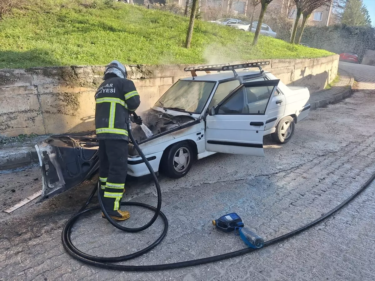 Tokat'ta otomobilde çıkan yangın söndürüldü
