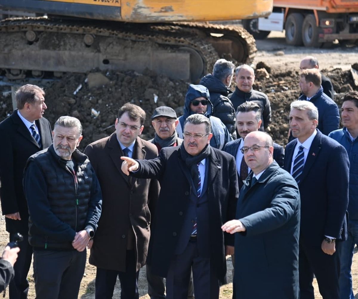 Trabzon Büyükşehir Belediye Başkanı Genç, Uzunkum Yaşam Alanı'nın yapılacağı bölgeyi inceledi