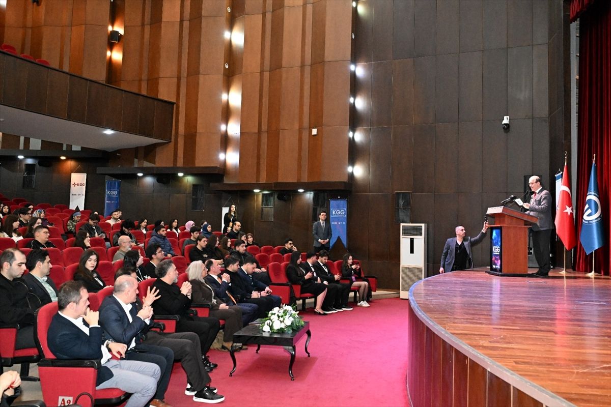 Trabzon'da '16. Kariyer Gelişim Günleri' başladı