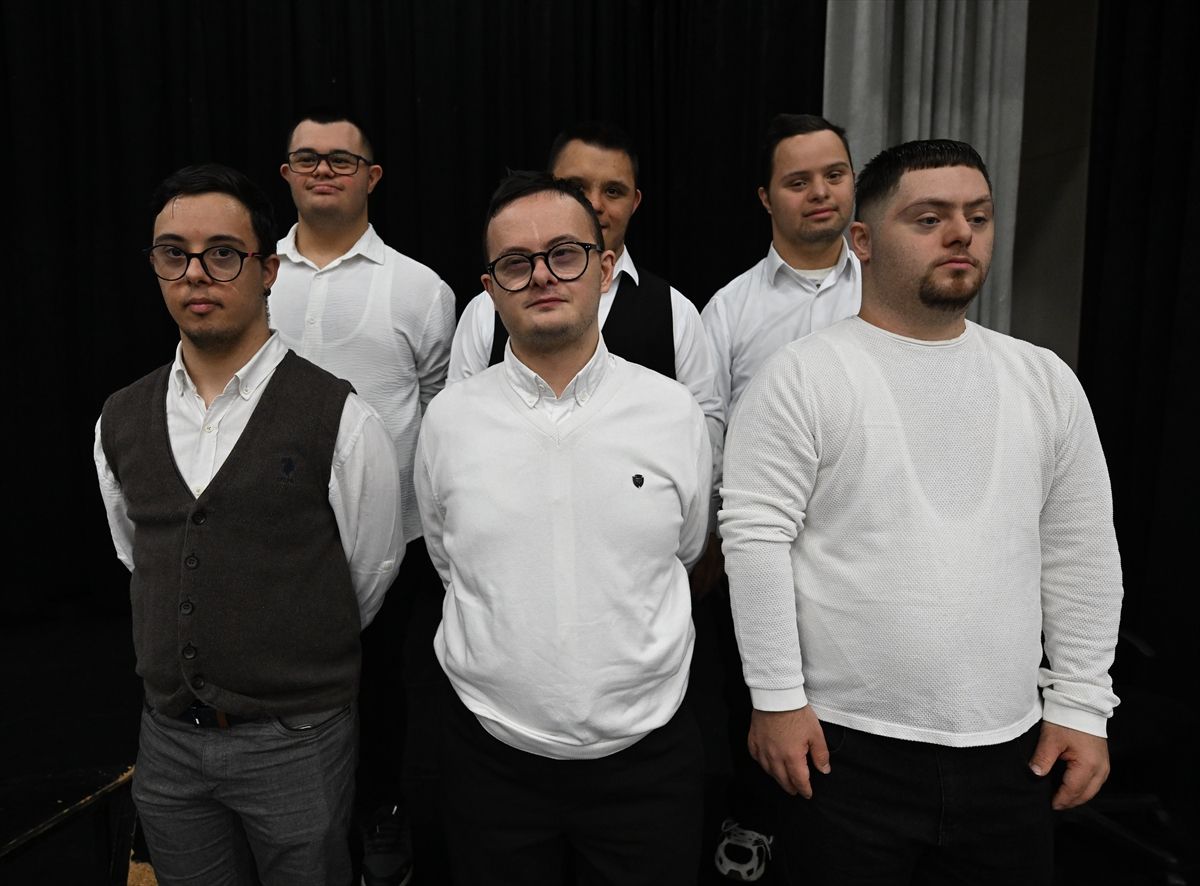 Trabzon'da down sendromlulardan oluşan koro ilk konserine hazırlanıyor
