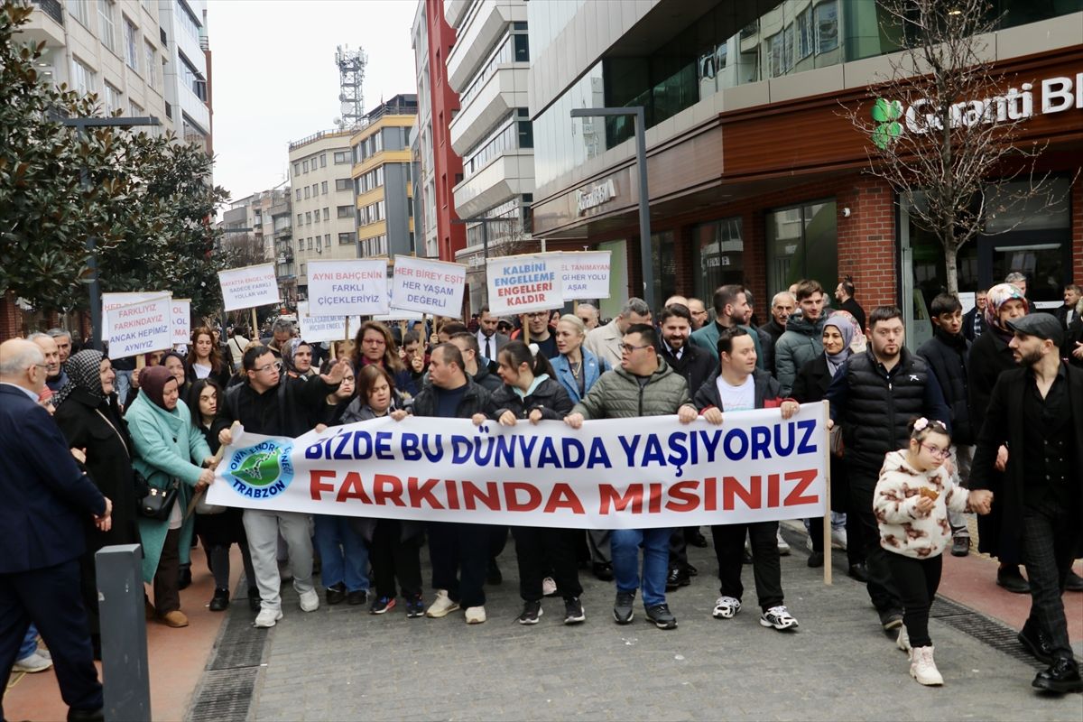 Trabzon'da Dünya Down Sendromu Farkındalık Günü dolayısıyla yürüyüş düzenlendi