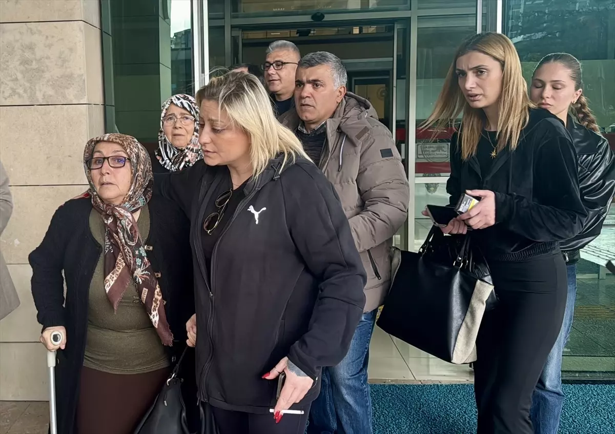 Trabzon'da eşini silahla öldürüp bekçiyi yaralayan sanığın yargılanmasına başlandı