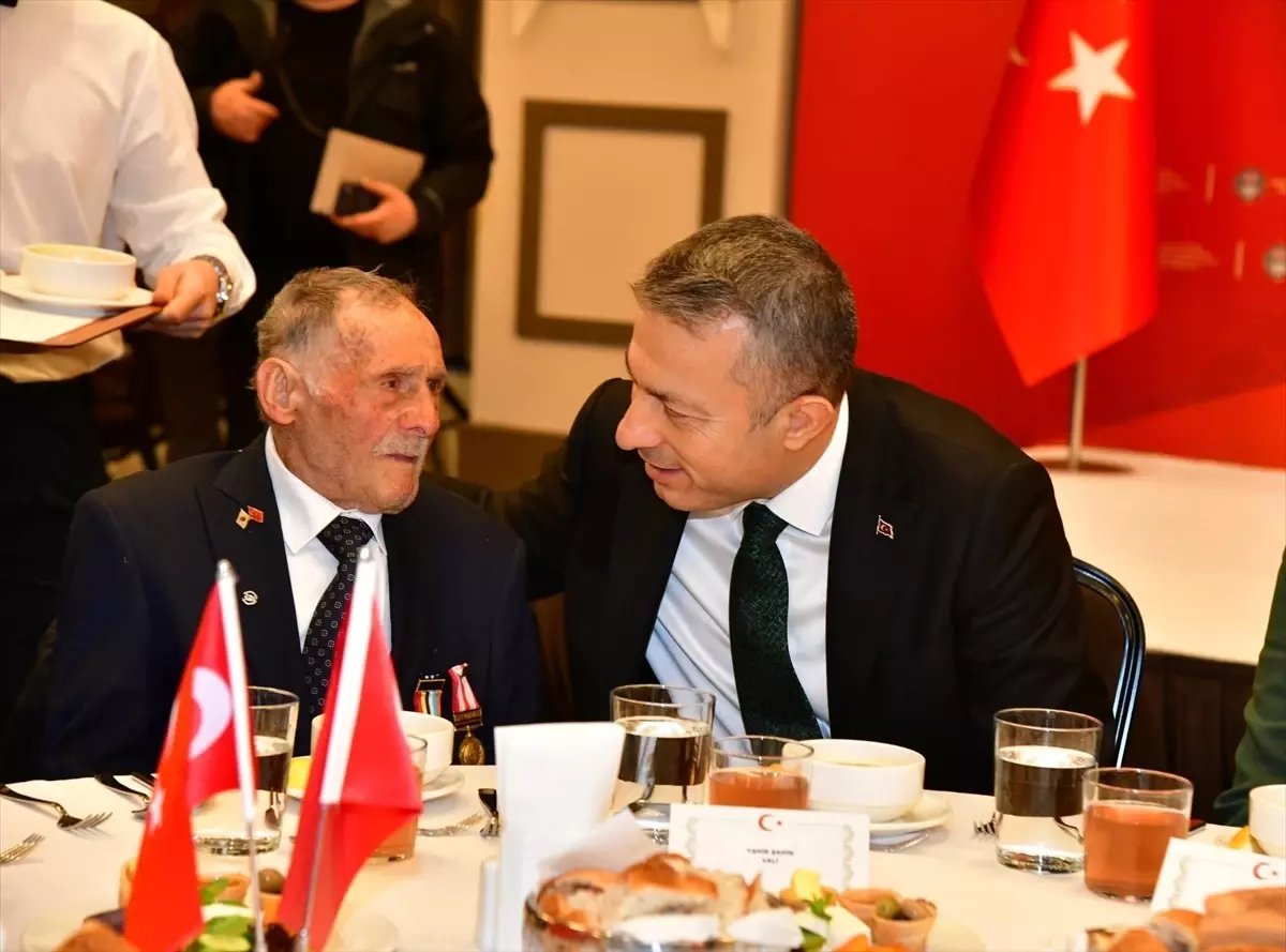 Trabzon'da şehit aileleri ve gaziler için iftar programı düzenlendi
