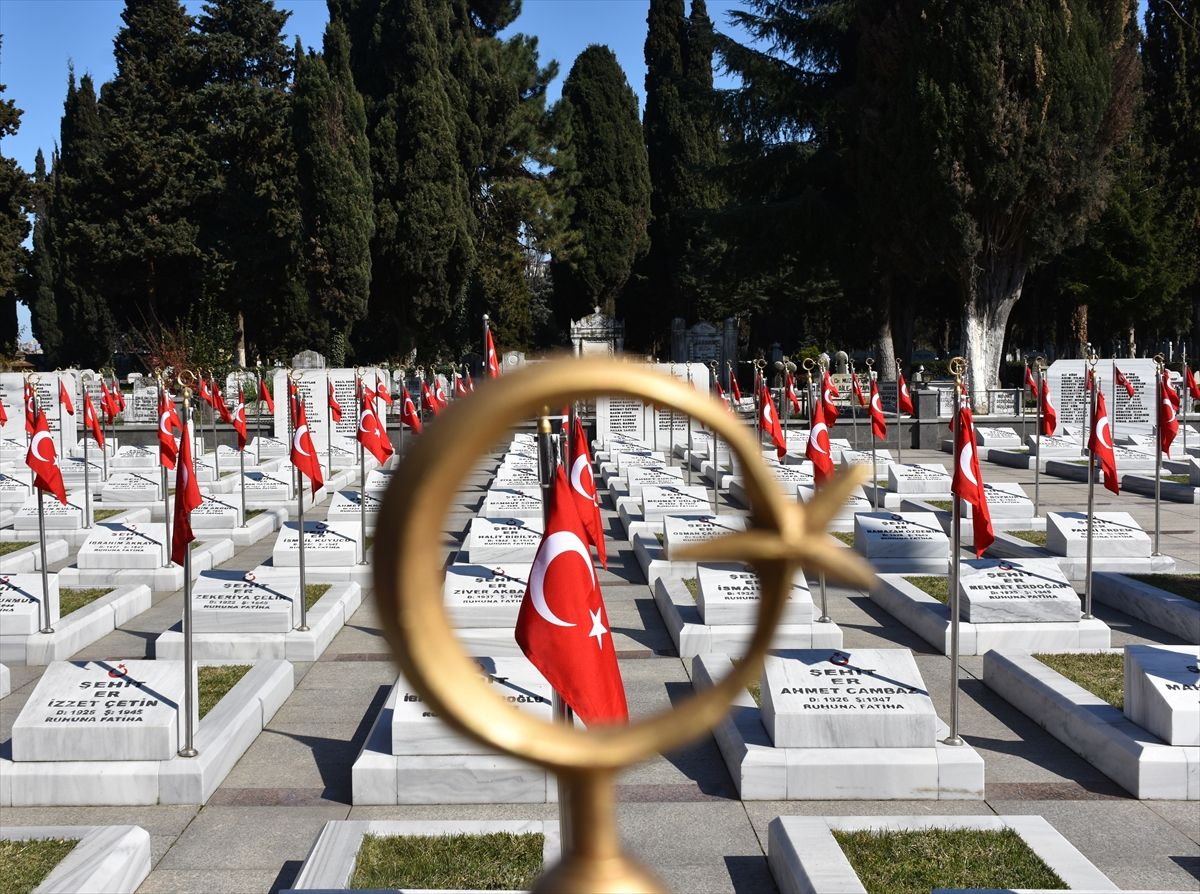 Trabzon'da şehit mezarlarının bakım ve temizliği yapıldı