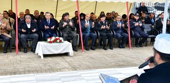 Vali Şahin Şehitliği Ziyaret Etti