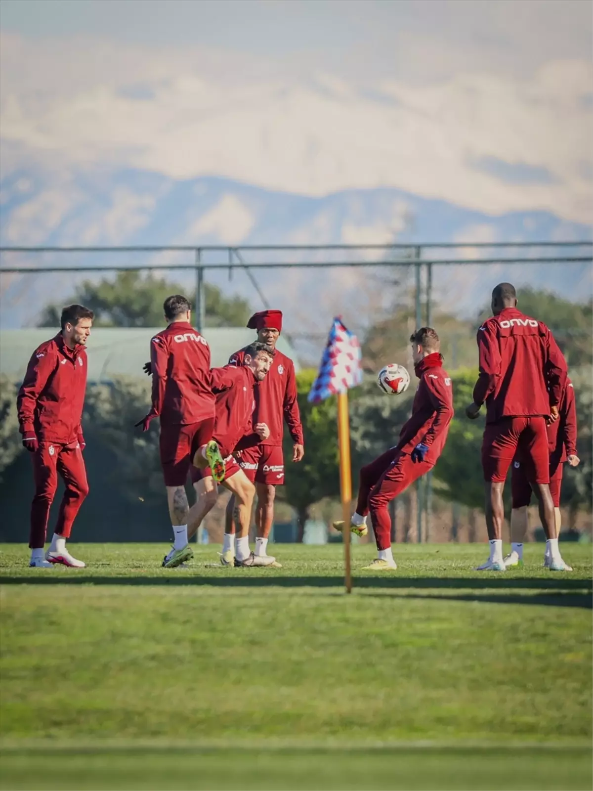 Trabzonspor, Fenerbahçe maçının hazırlıklarını sürdürdü