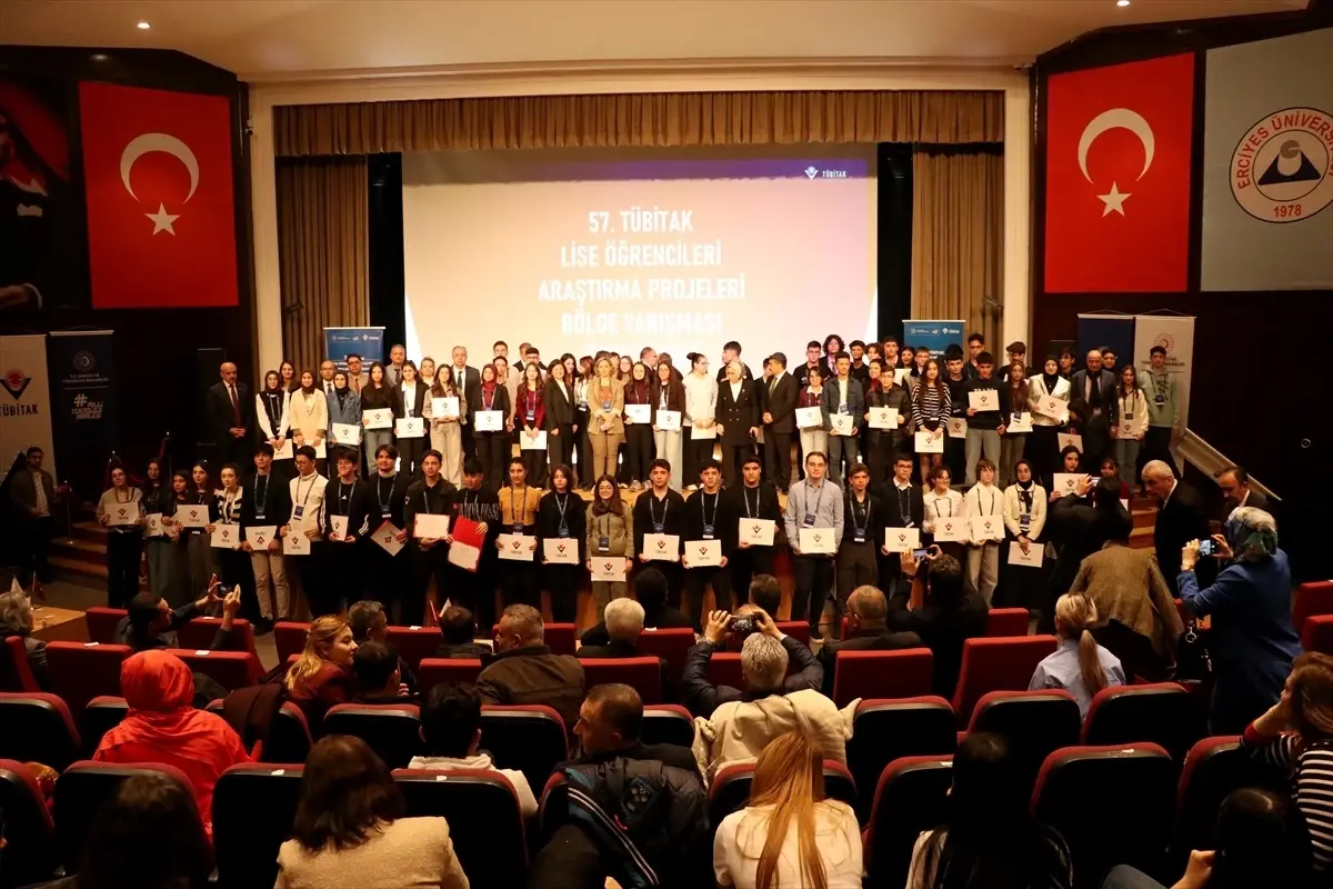 TÜBİTAK 57. Lise Öğrencileri Araştırma Projeleri Kayseri Bölge Yarışması'nın ödül töreni yapıldı