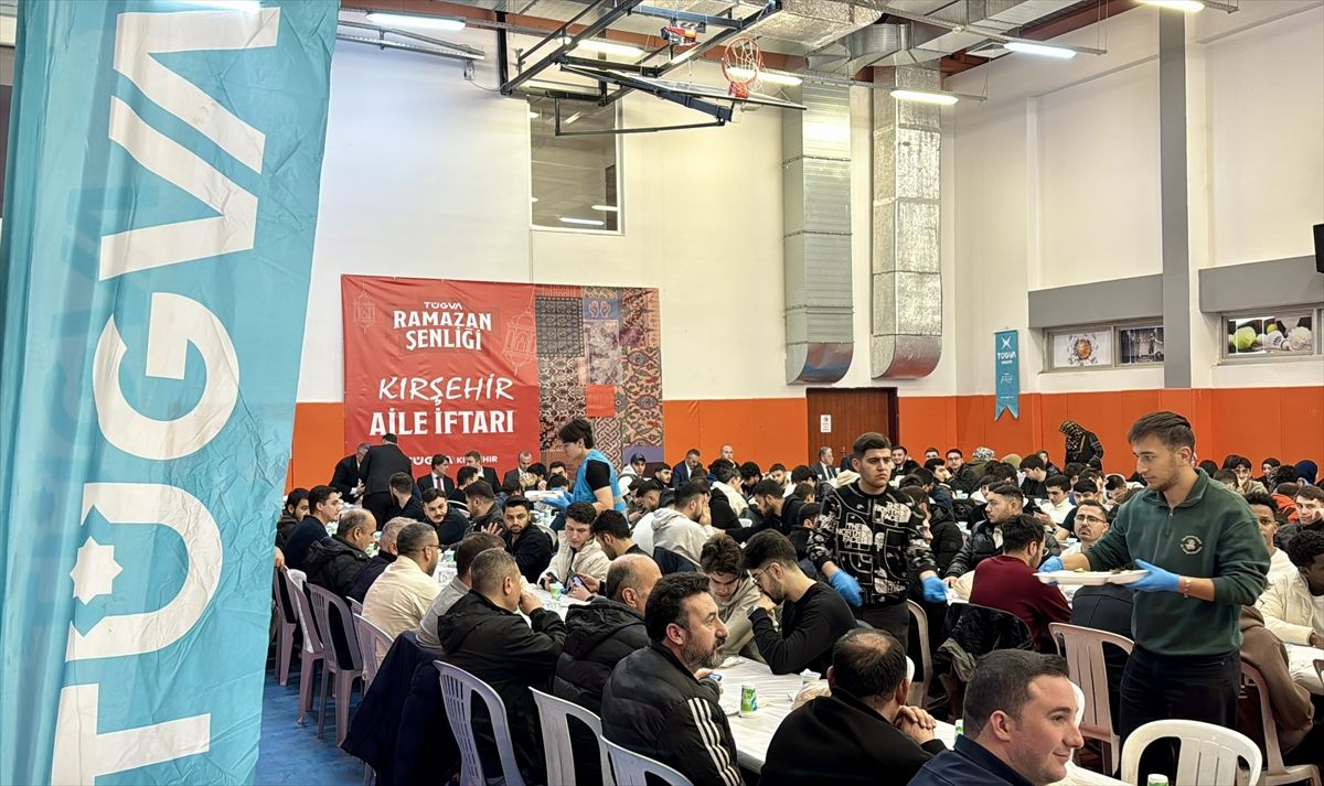 TÜGVA Genel Başkanı Beşinci, Kırşehir'de gençlerle iftarda bir araya geldi
