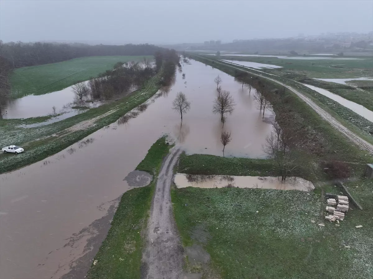 Tunca Nehri, Kırkpınar Güreşleri'nin yapıldığı Sarayiçi'nde kısmen taştı