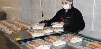 Türk Kızılay Malatya Şubesi her gün 1500 kişiye iftarlık dağıtıyor