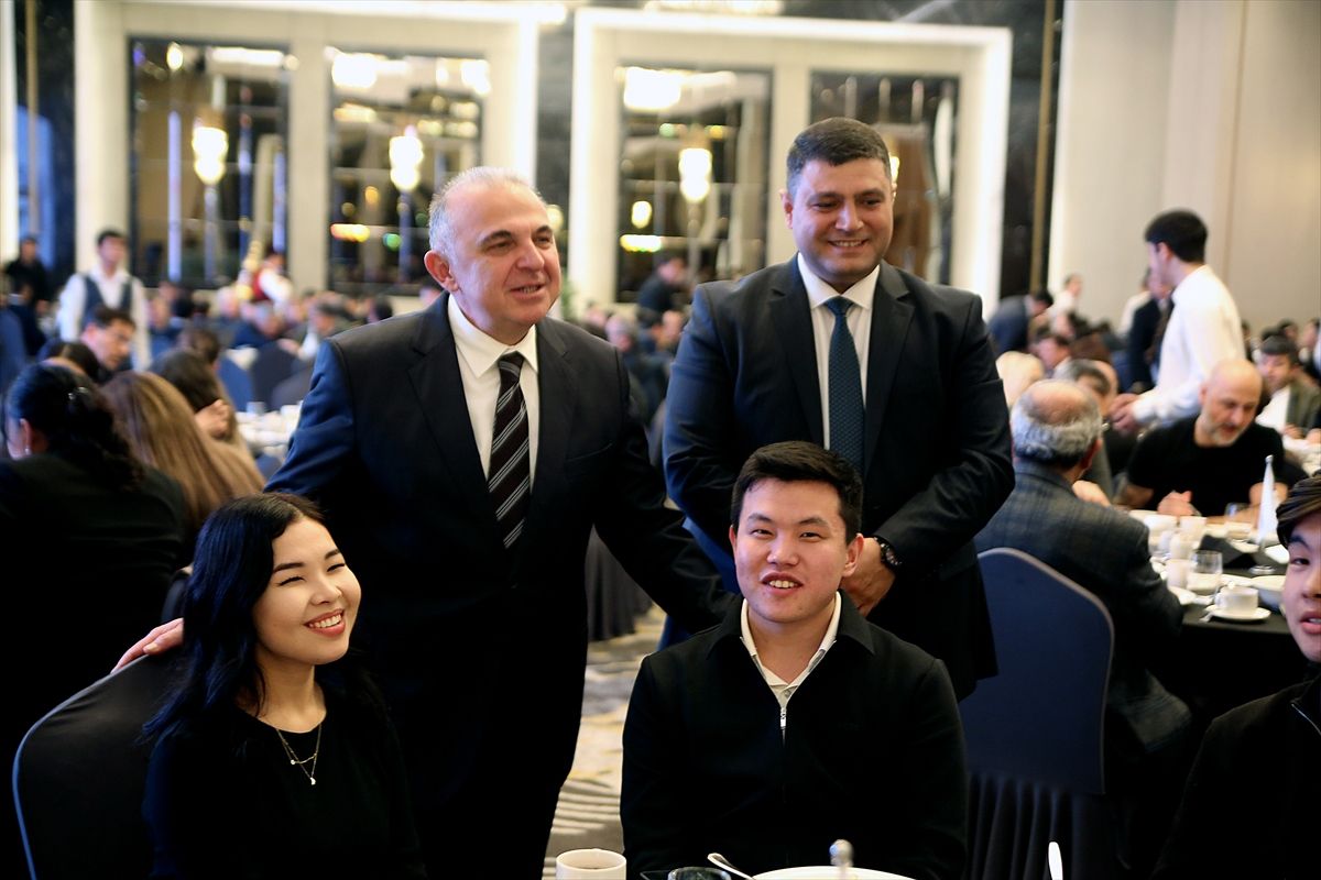 Türk ve Kırgız iş dünyası Bişkek'te iftarda buluştu