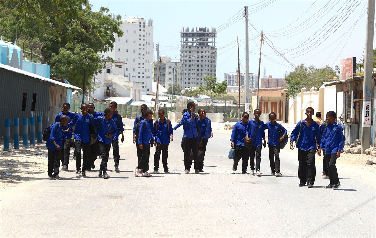 Türkiye Diyanet Vakfının Somali'de inşa ettiği 300 kişilik mescidin açılışı yapıldı