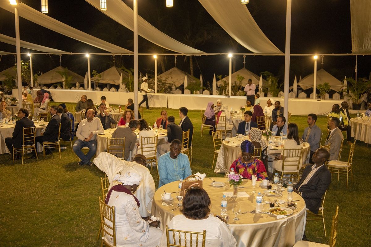 Türkiye Maarif Vakfı Gambiya'da iftar programı düzenledi