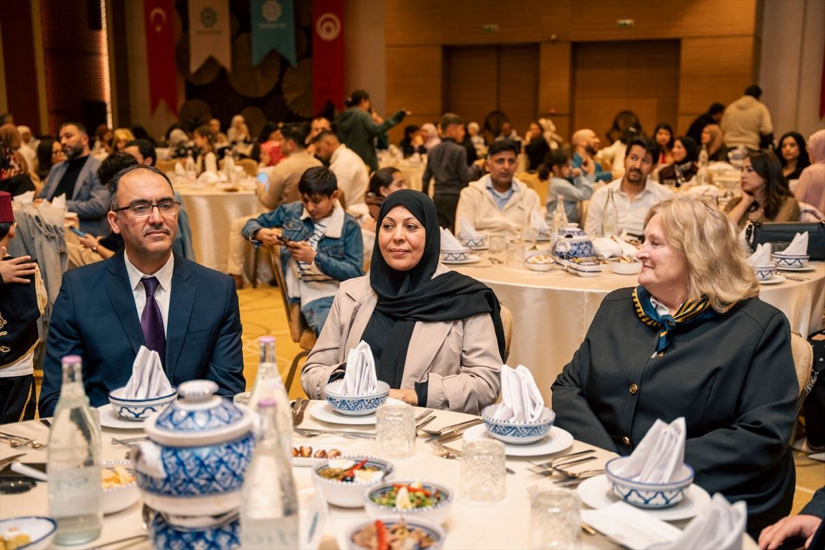 Türkiye Maarif Vakfı Tunus'ta iftar programı düzenledi
