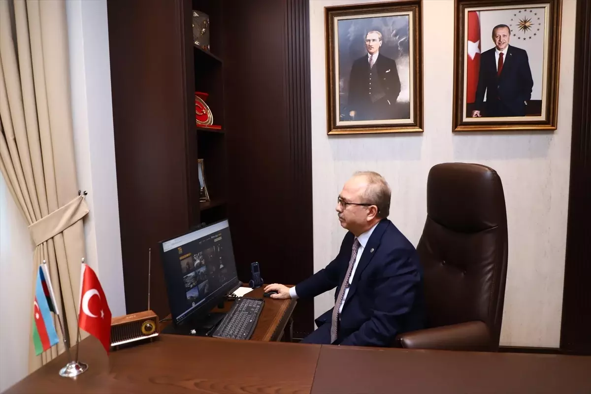 Türkiye'nin Bakü Büyükelçisi Akgün, AA'nın "Yılın Kareleri" oylamasına katıldı