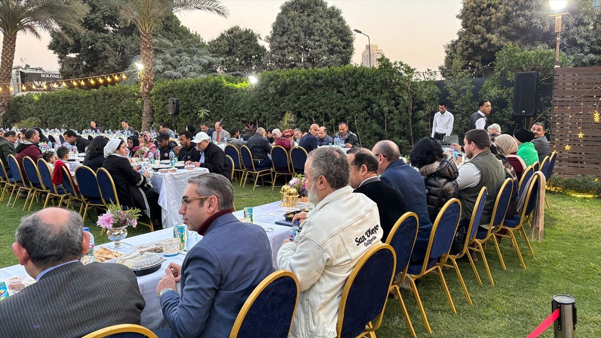 Türkiye'nin Kahire Büyükelçiliği, Kadir Gecesi'nde iftar programı düzenledi