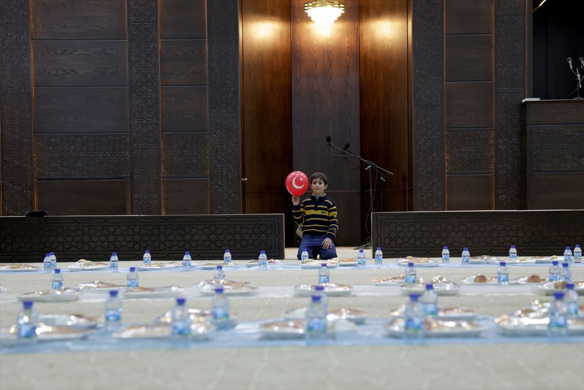 Konya Belediyesi'nden Suriye'de İftar