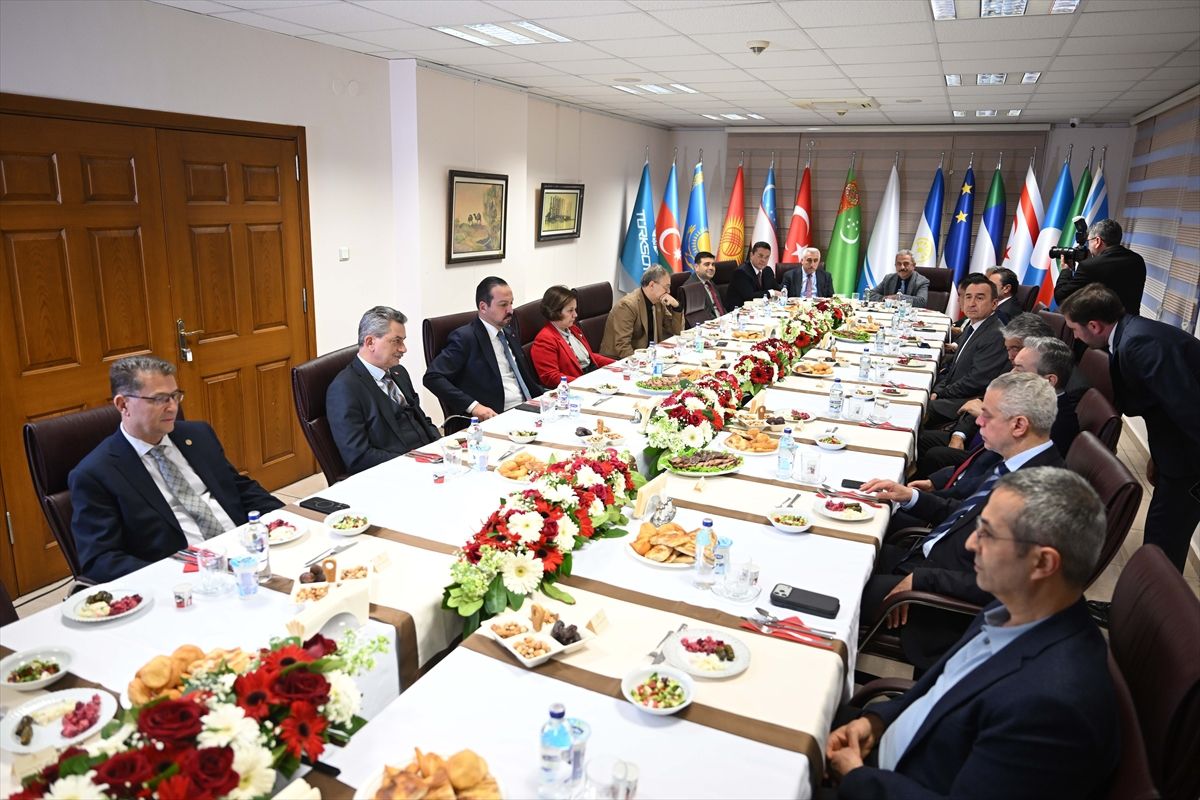 TÜRKSOY'un ev sahipliğinde Ankara'da iftar verildi