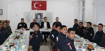 Ulaş Kaymakamı Eskimez ve Belediye Başkanı İlbey, jandarmayla iftarda bir araya geldi