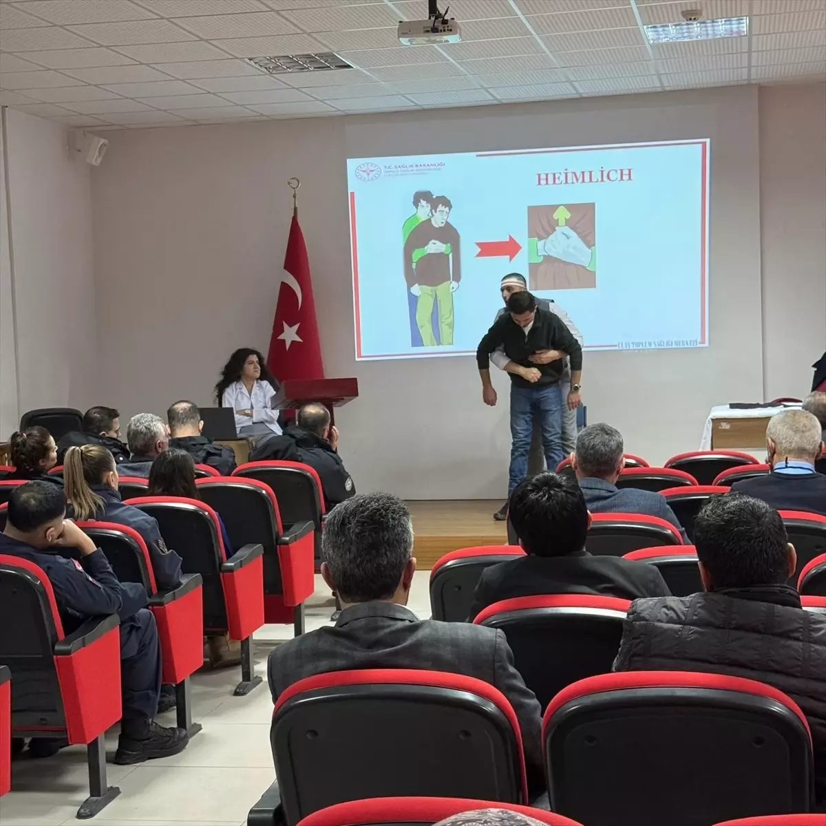Ulaş'ta ilk yardım eğitimi verildi