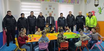 Ulaş'ta polisler Kur'an kursu öğrencileriyle bir araya geldi