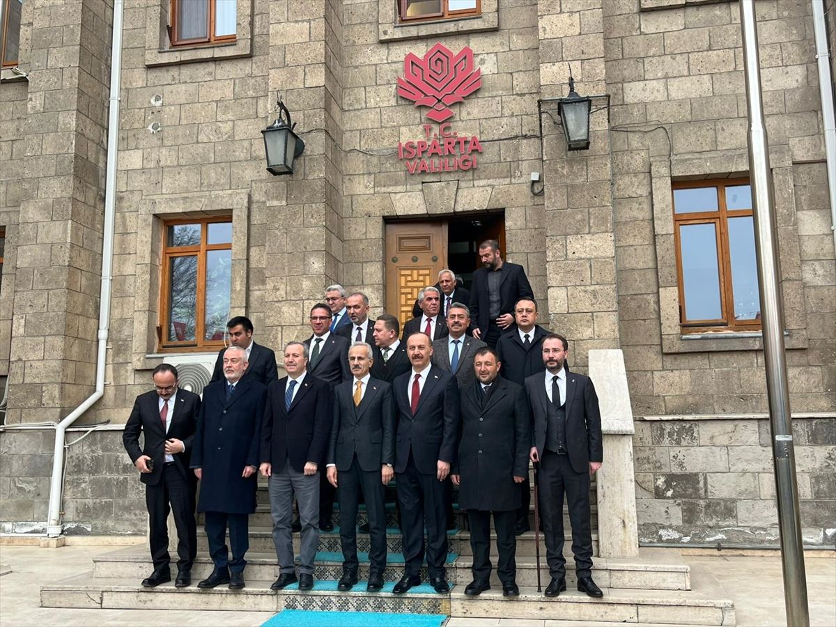 Ulaştırma ve Altyapı Bakanı Uraloğlu Isparta'da ziyaretlerde bulundu Açıklaması