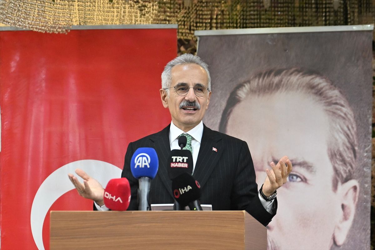 Ulaştırma ve Altyapı Bakanı Uraloğlu, Kilis'te 'vefa iftarı' programında konuştu Açıklaması
