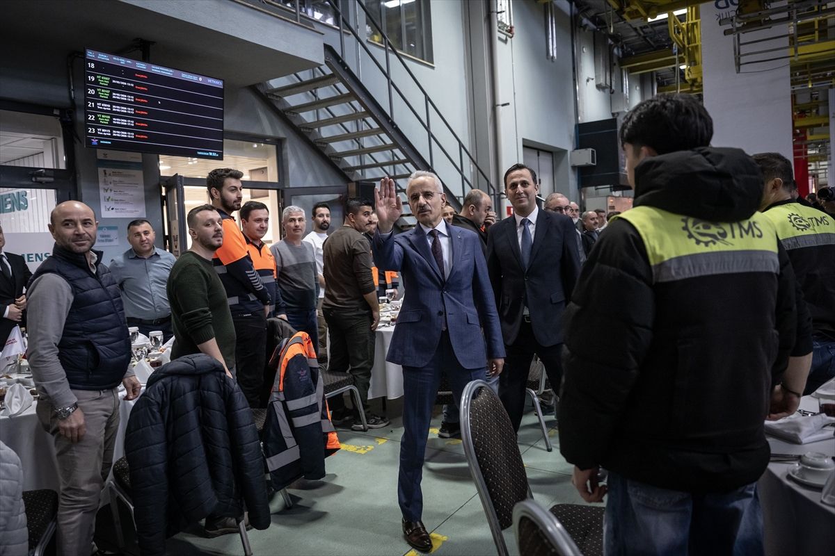 Ulaştırma ve Altyapı Bakanı Uraloğlu, TCDD Taşımacılık'ın iftar programında konuştu Açıklaması