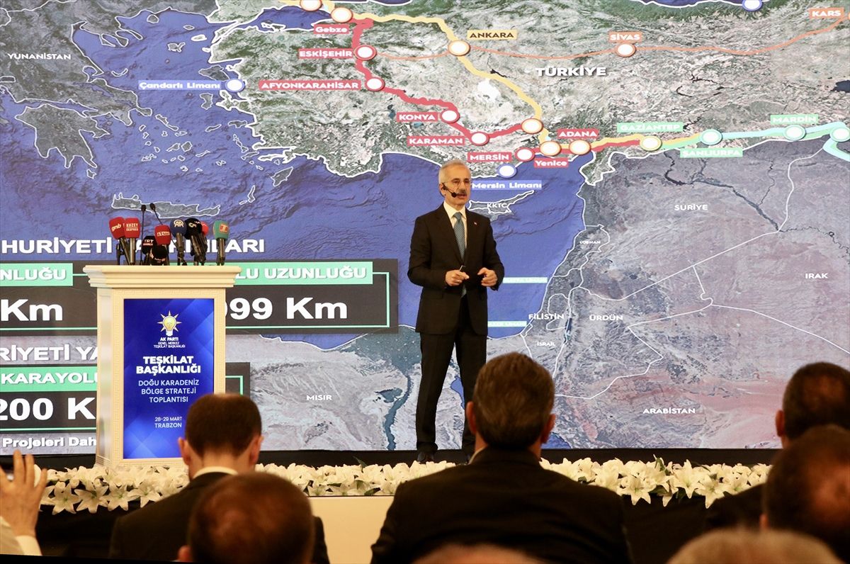 Ulaştırma ve Altyapı Bakanı Uraloğlu, Trabzon'da konuştu Açıklaması