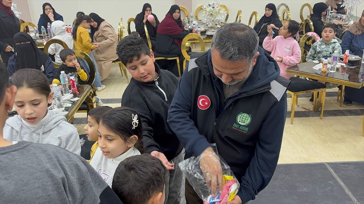 Umut Kervanı İnsani Yardım Vakfı Kahire'de Gazzeli ailelere iftar verdi