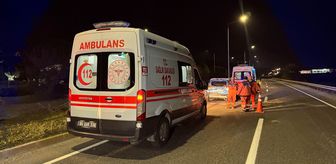 Uşak'ta tırın çarptığı otomobildeki 4 kişi yaralandı