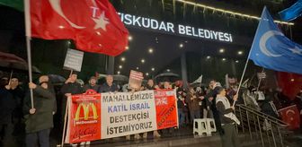 Üsküdar'da mahalle sakinlerinin McDonald's protestosu sürüyor