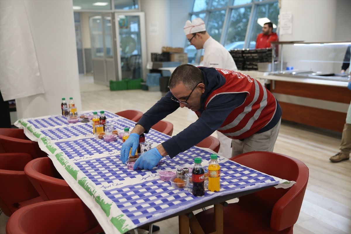 Vakıflardan ramazan boyunca 'en özel' iftar
