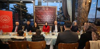 Vali Kızılkaya, evlilik kredisinden yararlanan çiftlerle iftarda bir araya geldi
