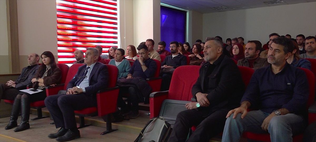 Van'da 'Arami Dili ve Yazı Sistemi Konferansı' düzenlendi