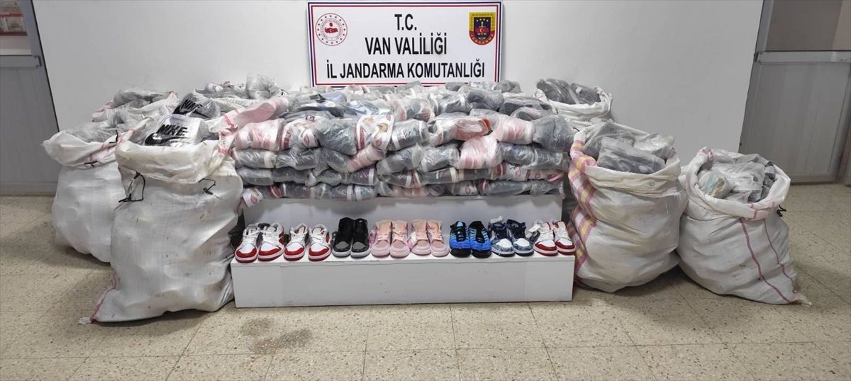Van'da gümrük kaçağı malzemeler ele geçirildi