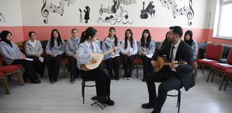 Van'da 'Her Öğrenci Bir Enstrüman' projesiyle 178 öğrenci müzikle buluştu