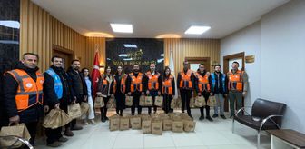 Van'da 'İftara 5 Kala Programı' kapsamında vatandaşlara kumanya dağıtılıyor