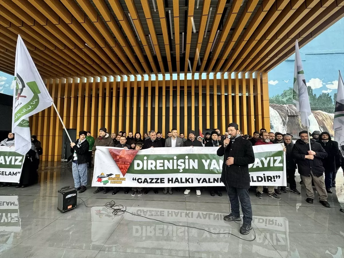 Van'da İsrail'in Gazze'ye yönelik saldırıları protesto edildi