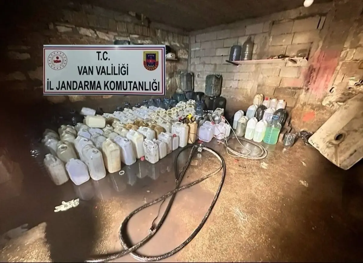 Van'da kaçak akaryakıt ele geçirildi