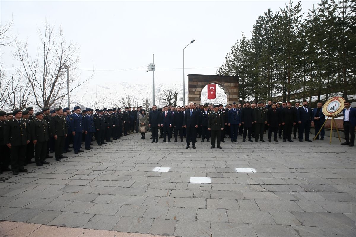 Van ve çevre illerde Çanakkale Deniz Zaferi'nin 111. yıl dönümü kutlandı