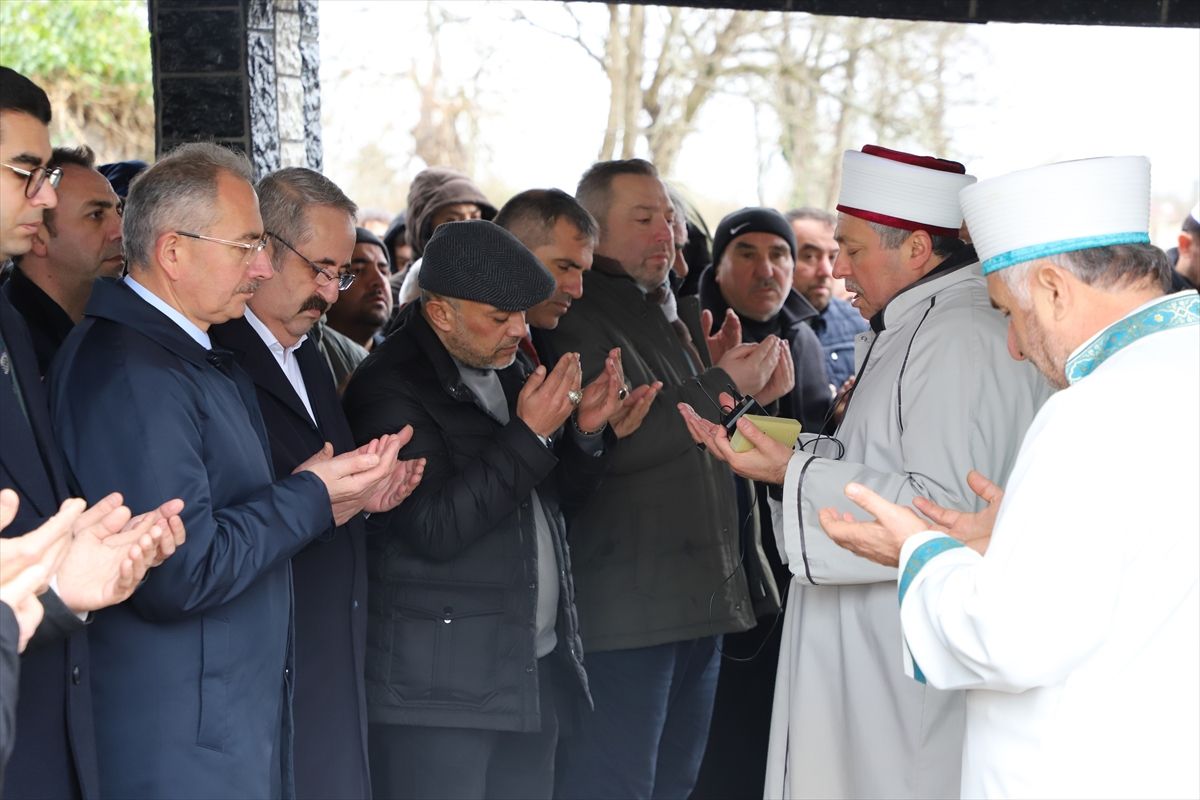 Vefat eden milli sporcu Sevdenur Gülçiçek, Samsun'da defnedildi