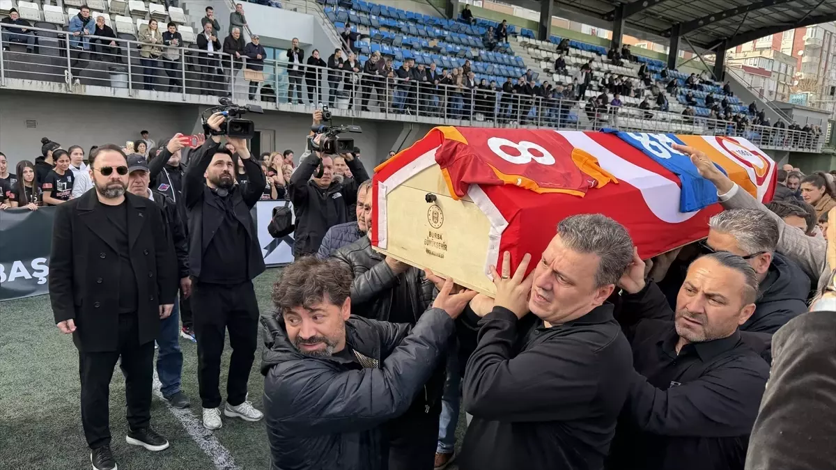 Vefat eden teknik direktör Nurcan Çelik, son yolculuğuna uğurlandı