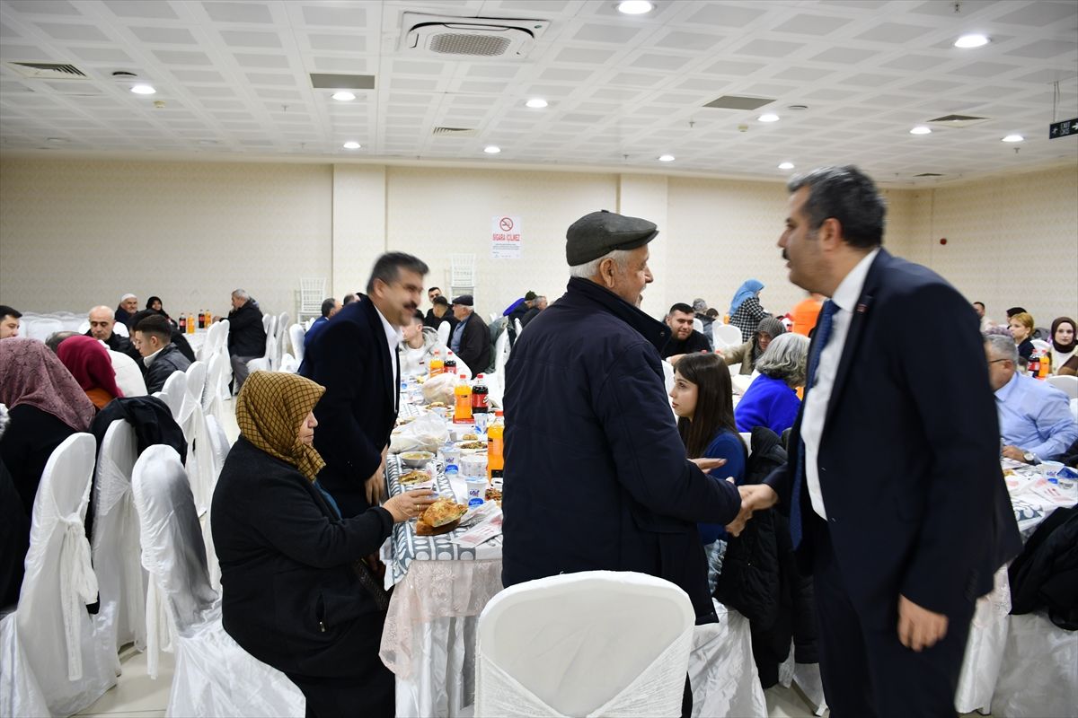 Vezirköprü'de şehit aileleri, gaziler ve gazi yakınları iftar sofrasında buluştu