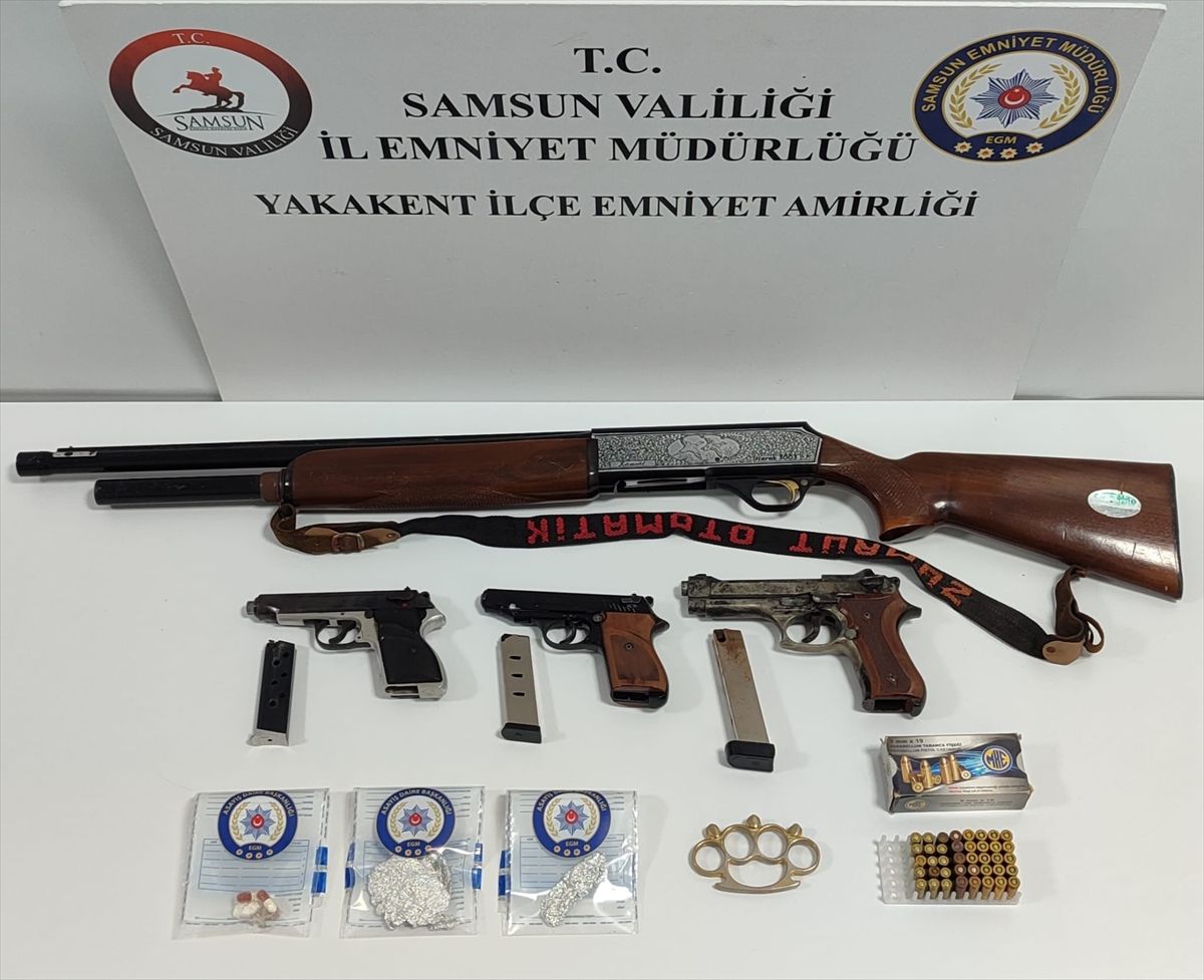 Yakakent'te uyuşturucu operasyonunda 2 kişi gözaltına alındı