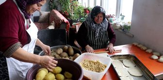 Yaşlı, engelli ve ihtiyaç sahiplerinin iftarlıklarını gönüllü kadınlar hazırlıyor