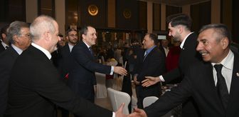 Yeniden Refah Partisi Genel Başkanı Erbakan, partisinin iftar programına katıldı
