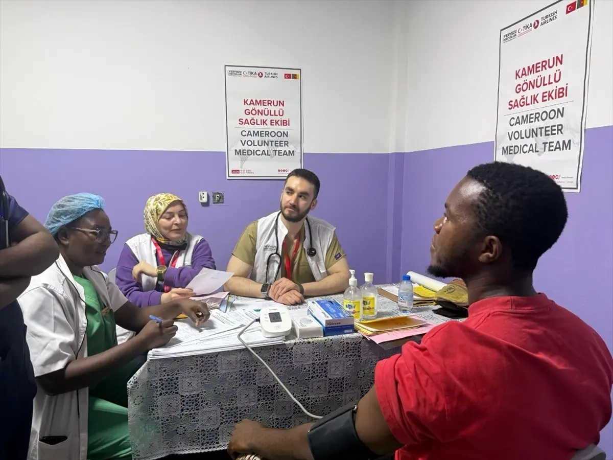 Yeryüzü Doktorları gönüllü sağlık ekibi Kamerun'a gitti