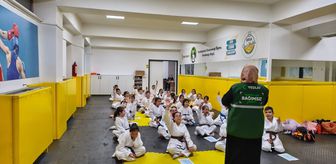 Yeşilay ERVA Spor Kulüpleri'nde gençlere yönelik bağımlılıkla mücadele seminerleri düzenledi